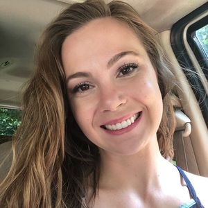 Meet your Posher, Dena